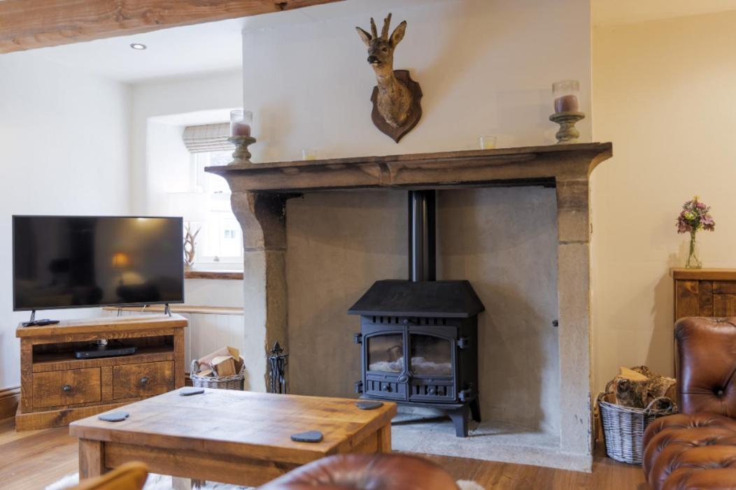 5 Star Cottage On The Green With Log Burner - Dog Friendly Austwick Bagian luar foto