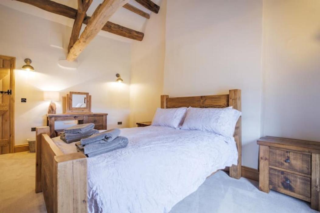 5 Star Cottage On The Green With Log Burner - Dog Friendly Austwick Bagian luar foto