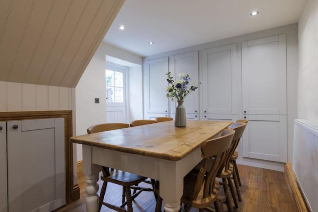 5 Star Cottage On The Green With Log Burner - Dog Friendly Austwick Bagian luar foto