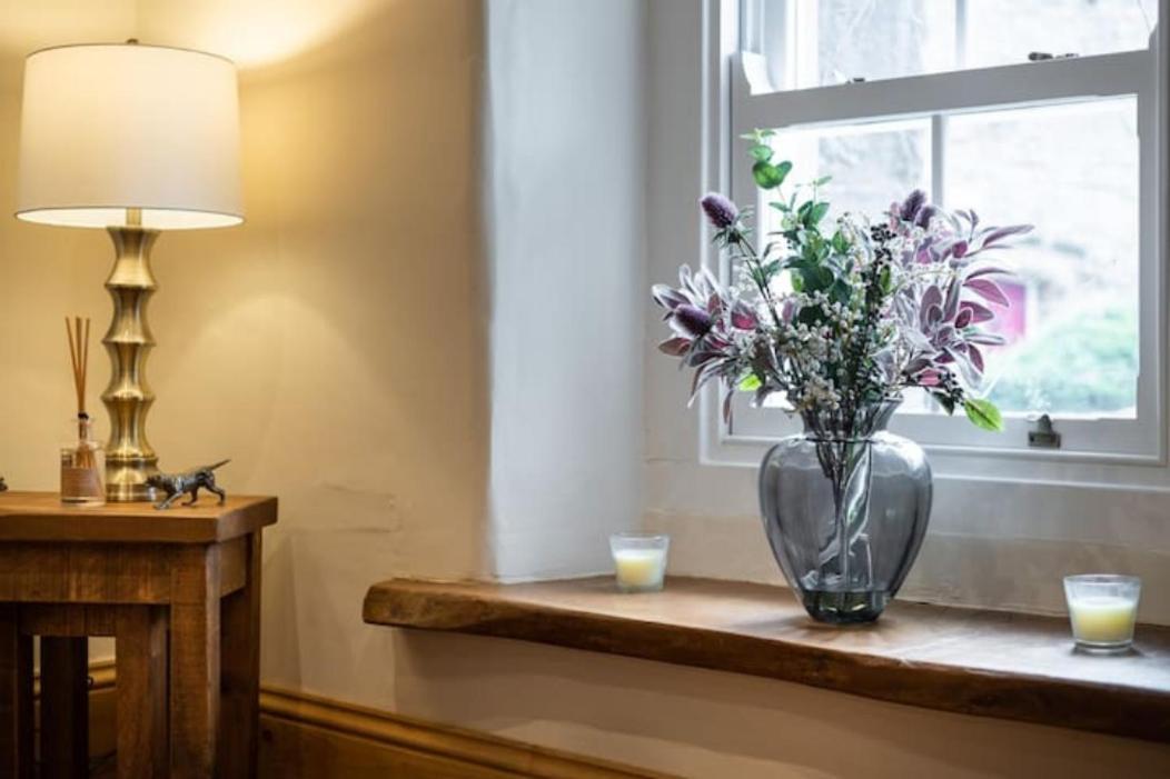 5 Star Cottage On The Green With Log Burner - Dog Friendly Austwick Bagian luar foto