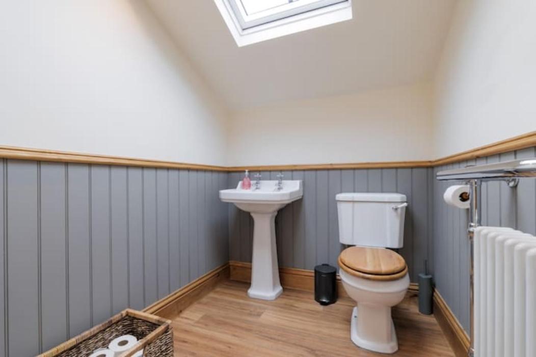 5 Star Cottage On The Green With Log Burner - Dog Friendly Austwick Bagian luar foto