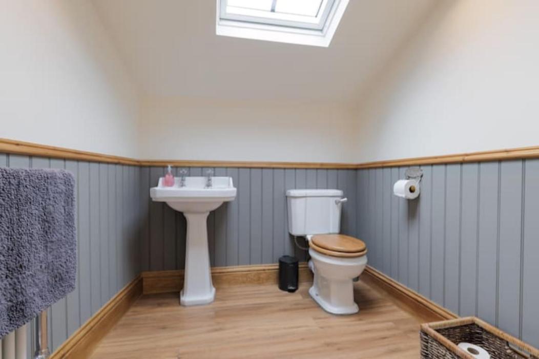 5 Star Cottage On The Green With Log Burner - Dog Friendly Austwick Bagian luar foto