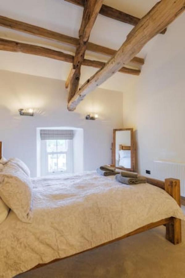 5 Star Cottage On The Green With Log Burner - Dog Friendly Austwick Bagian luar foto