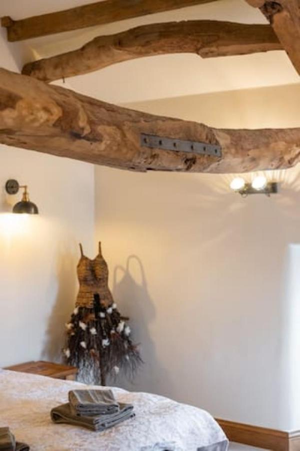 5 Star Cottage On The Green With Log Burner - Dog Friendly Austwick Bagian luar foto