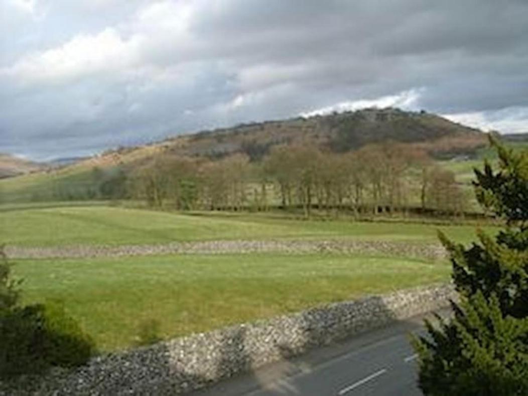 5 Star Cottage On The Green With Log Burner - Dog Friendly Austwick Bagian luar foto